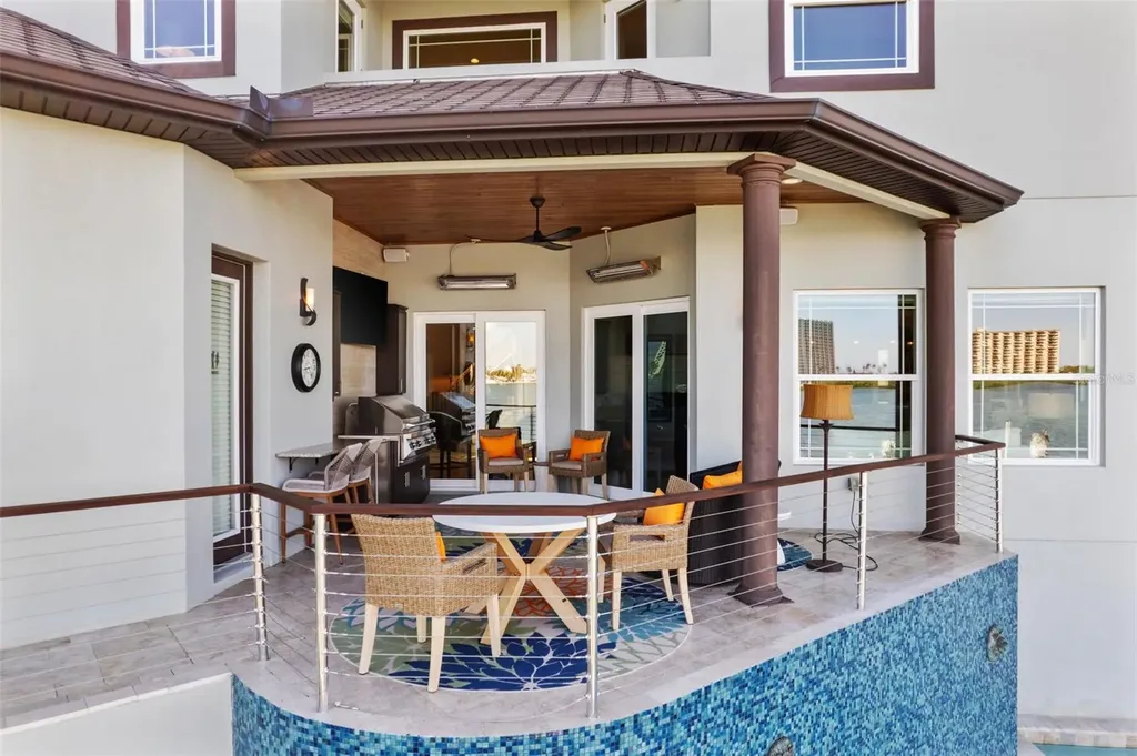 7815 9th Avenue S St Petersburg FL 33707