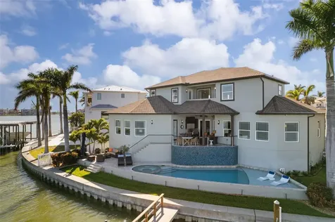 7815 9th Avenue S St Petersburg FL 33707