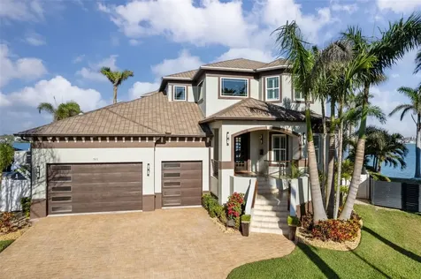 7815 9th Avenue S St Petersburg FL 33707