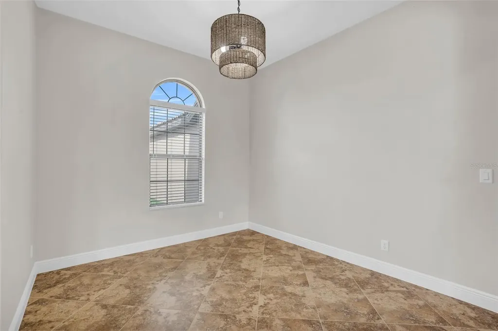 915 SE 33rd Terrace Cape Coral FL 33904