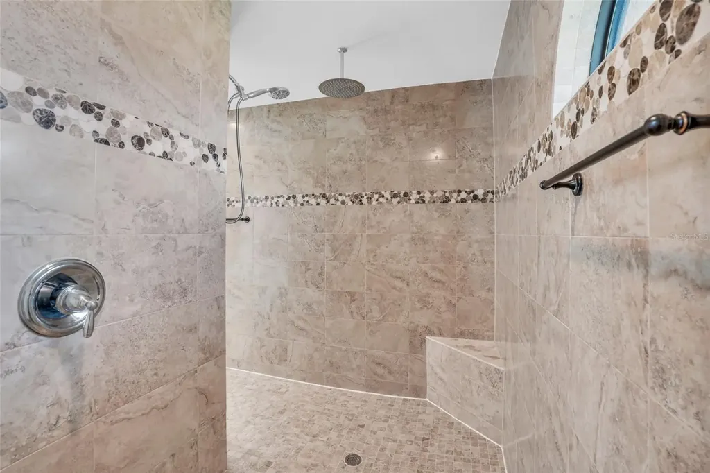 915 SE 33rd Terrace Cape Coral FL 33904