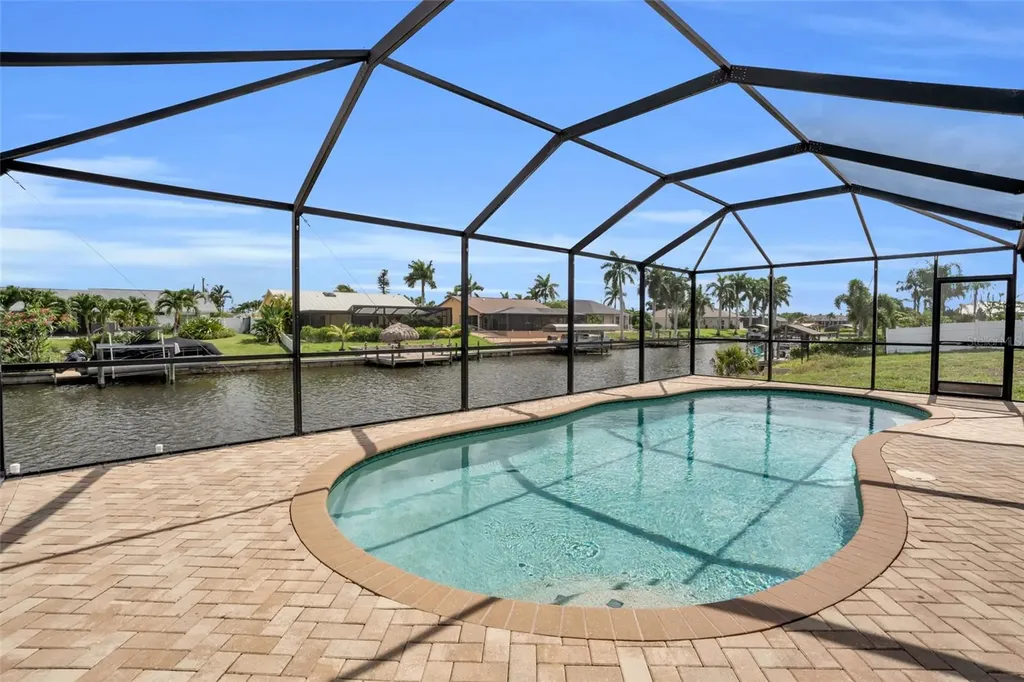 915 SE 33rd Terrace Cape Coral FL 33904
