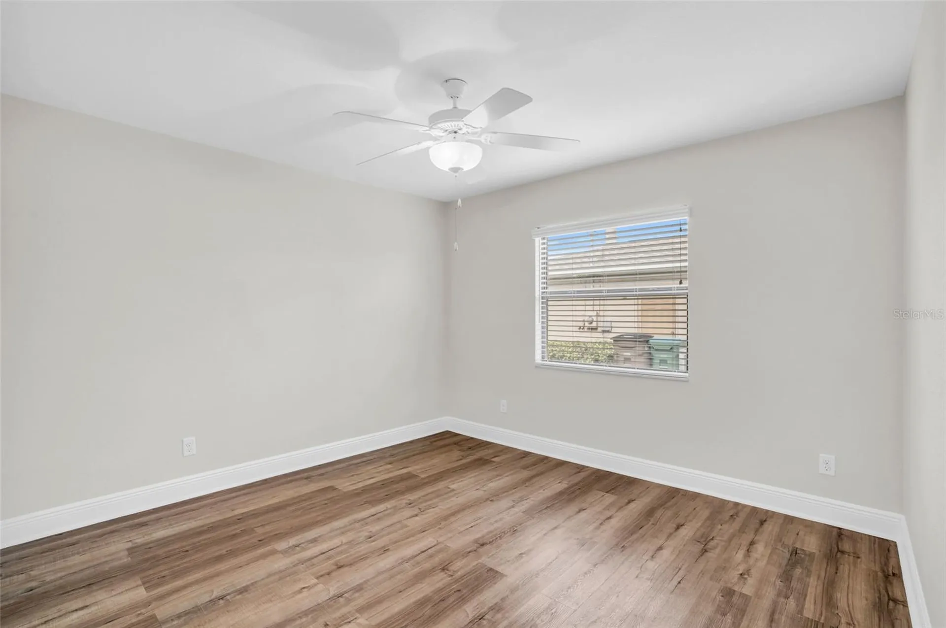 915 SE 33rd Terrace Cape Coral FL 33904