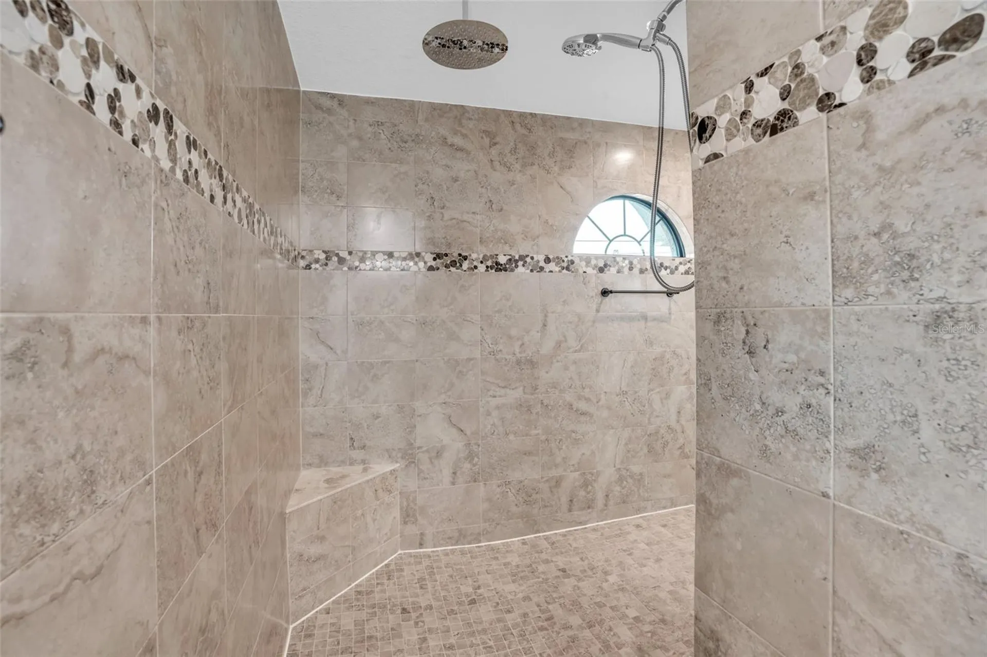 915 SE 33rd Terrace Cape Coral FL 33904