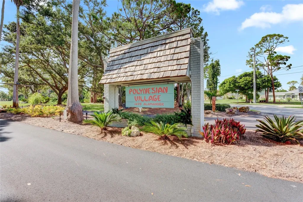 29 S Easter Island Circle Englewood FL 34223