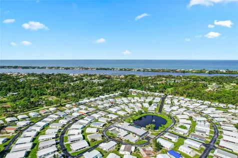 29 S Easter Island Circle Englewood FL 34223