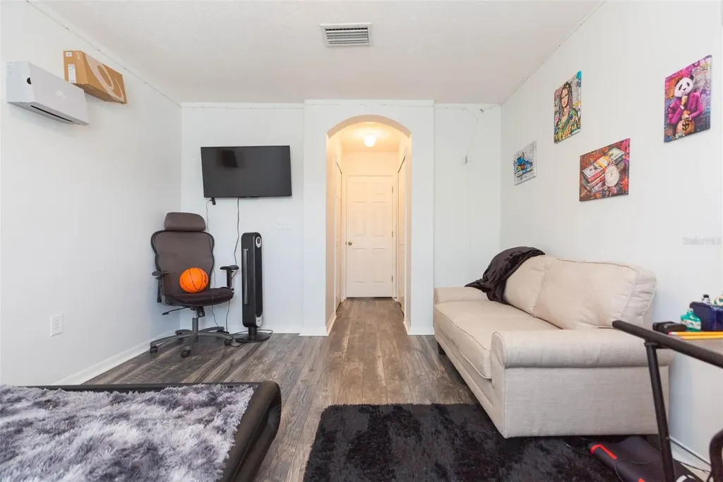 18136 Nassau Point Drive Tampa FL 33647