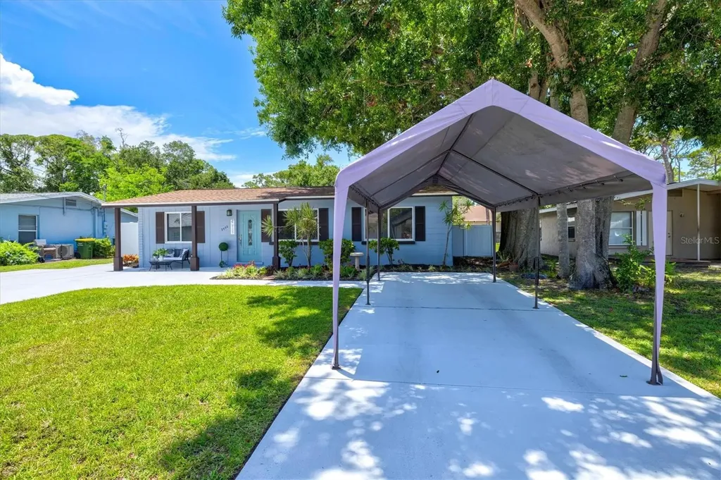 2432 Aspinwall Street Sarasota FL 34237