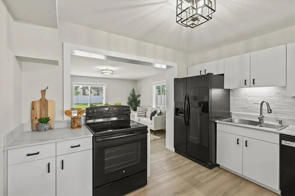 2432 Aspinwall Street Sarasota FL 34237