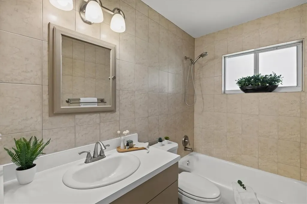 2432 Aspinwall Street Sarasota FL 34237