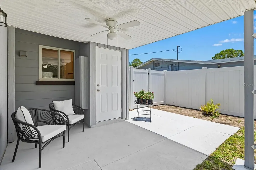 2432 Aspinwall Street Sarasota FL 34237