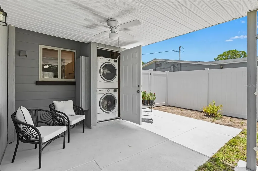 2432 Aspinwall Street Sarasota FL 34237