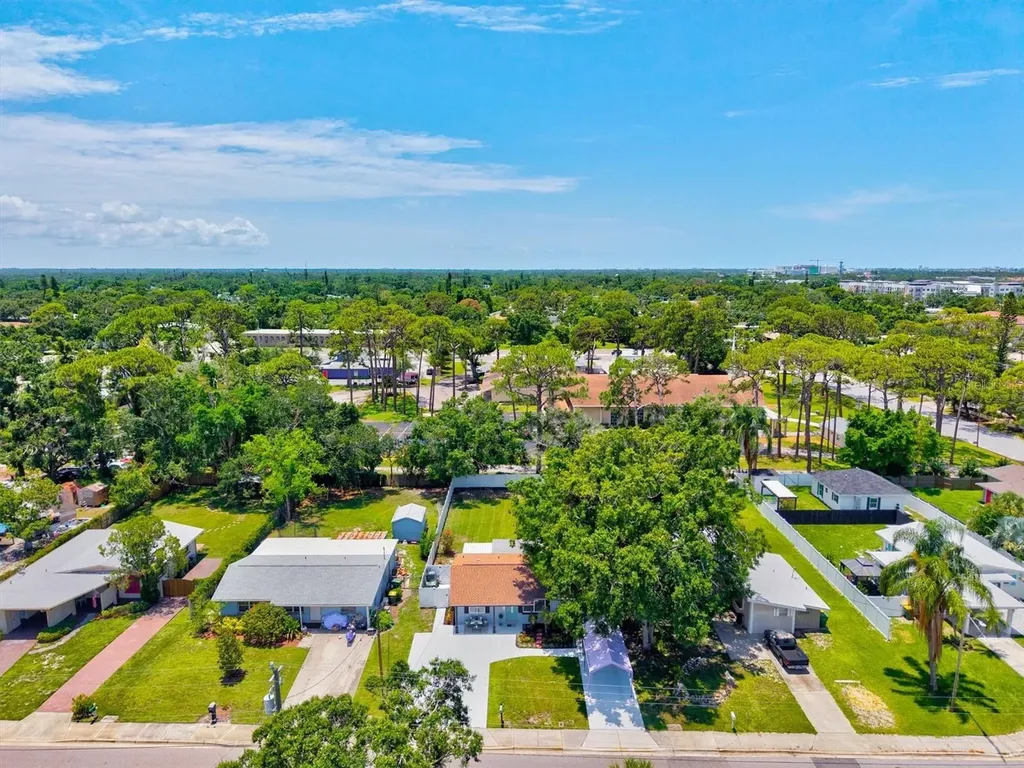 2432 Aspinwall Street Sarasota FL 34237