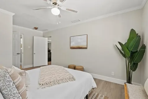 2432 Aspinwall Street Sarasota FL 34237