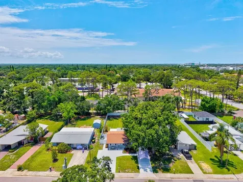 2432 Aspinwall Street Sarasota FL 34237