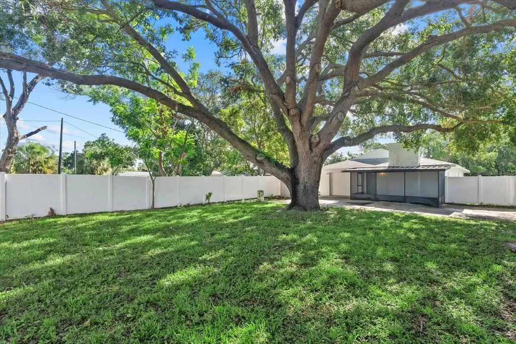 5718 Magnolia Street N St Petersburg FL 33703