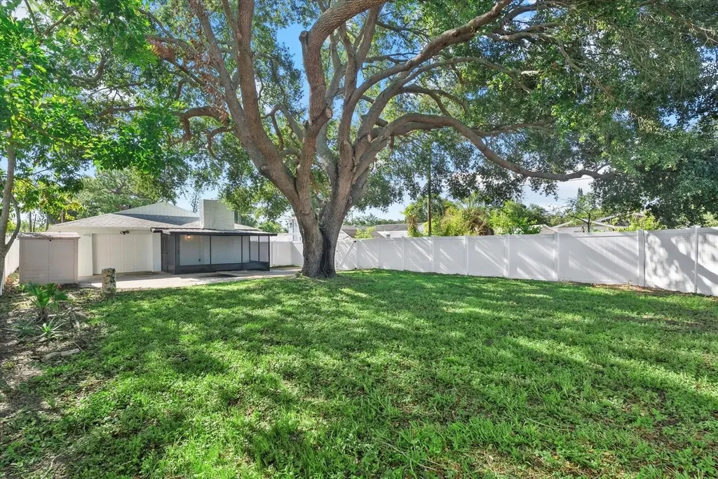 5718 Magnolia Street N St Petersburg FL 33703