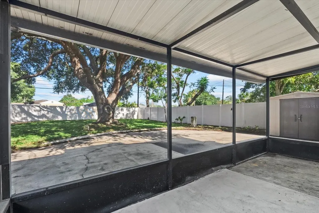 5718 Magnolia Street N St Petersburg FL 33703