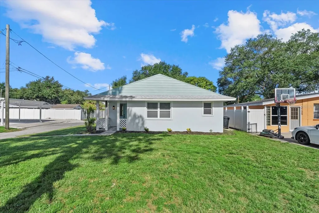 5718 Magnolia Street N St Petersburg FL 33703