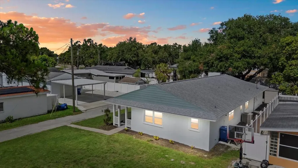5718 Magnolia Street N St Petersburg FL 33703