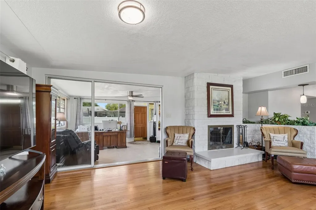 2110 Fairway Avenue S St Petersburg FL 33712