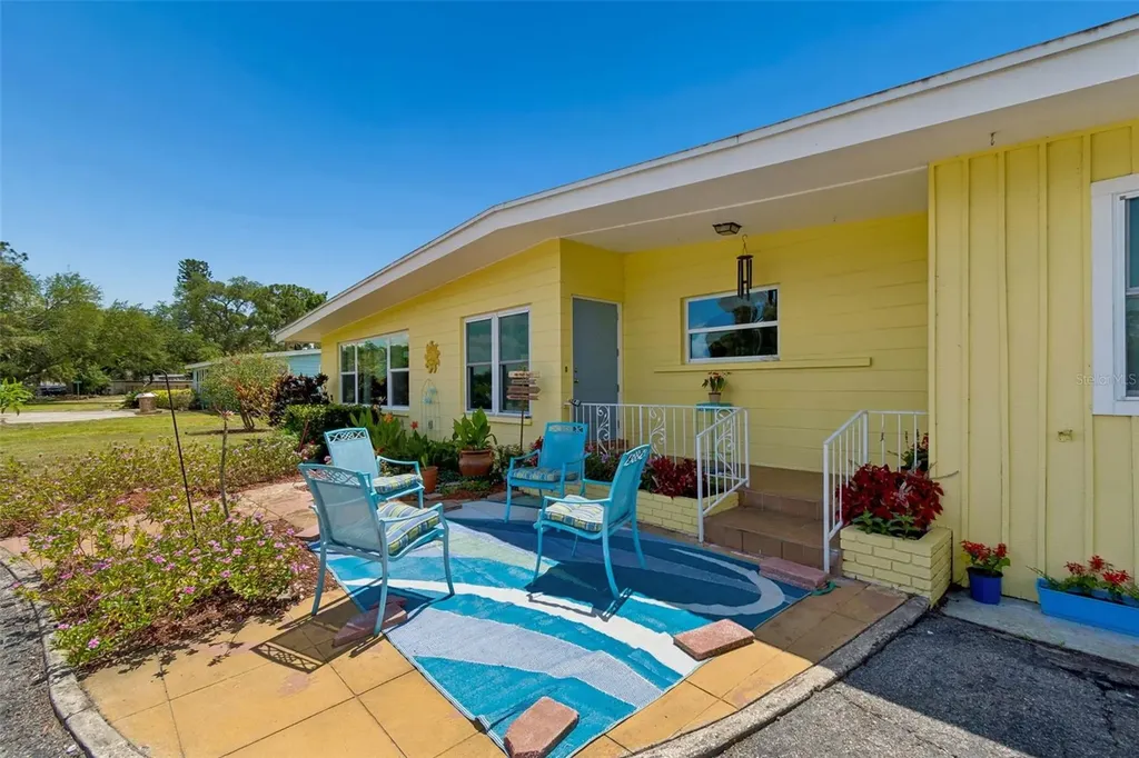 2110 Fairway Avenue S St Petersburg FL 33712