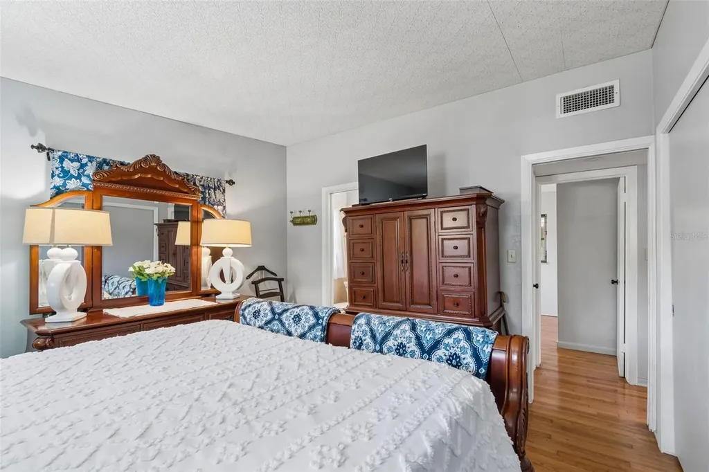 2110 Fairway Avenue S St Petersburg FL 33712