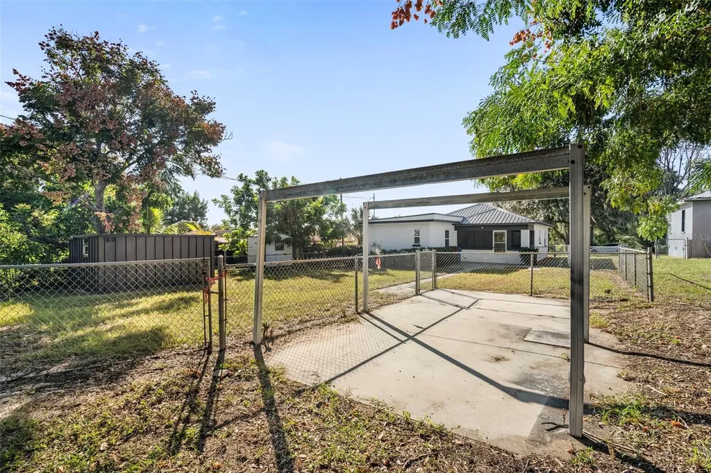 311 Osceola Avenue Lake Wales FL 33853