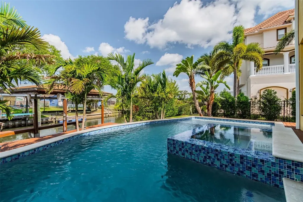 539 Treviso Drive Apollo Beach FL 33572