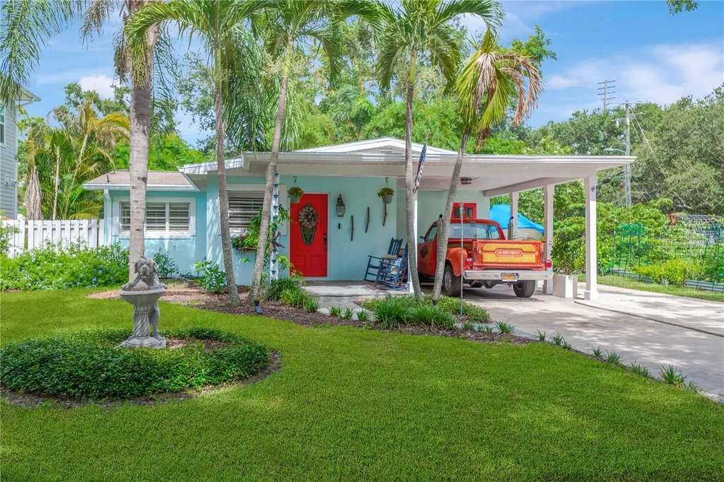 1042 S Sterling Avenue Tampa FL 33629