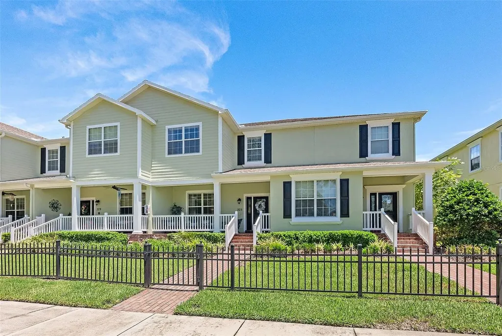 225 49th Avenue N St Petersburg FL 33703