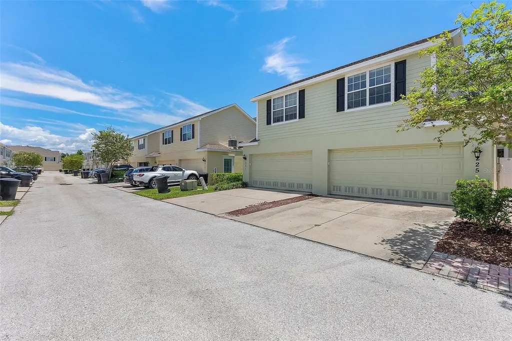 225 49th Avenue N St Petersburg FL 33703