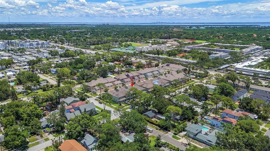 225 49th Avenue N St Petersburg FL 33703