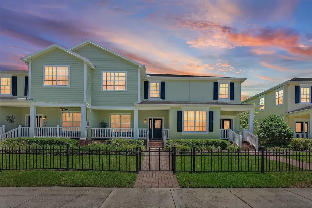 225 49th Avenue N St Petersburg FL 33703