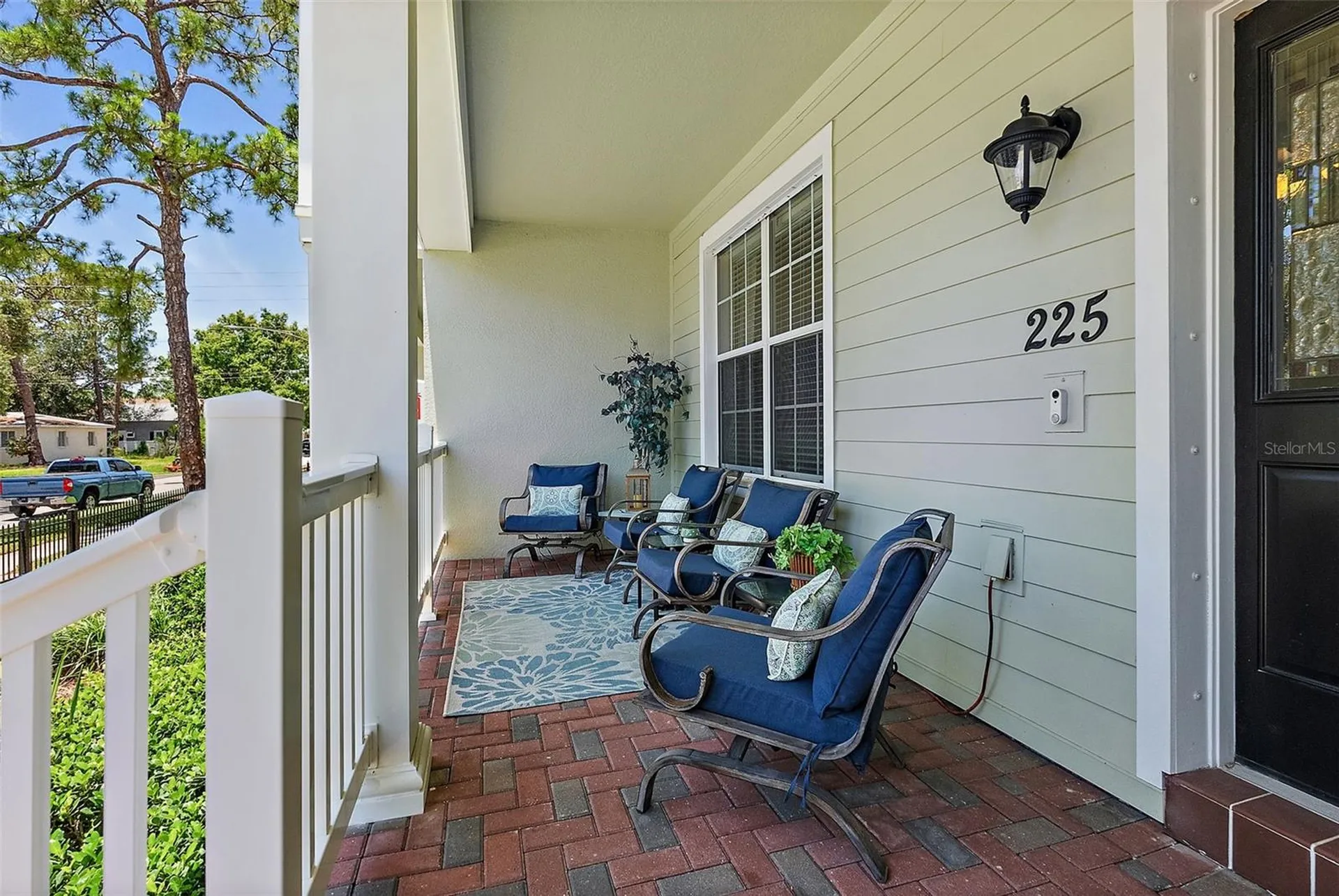225 49th Avenue N St Petersburg FL 33703