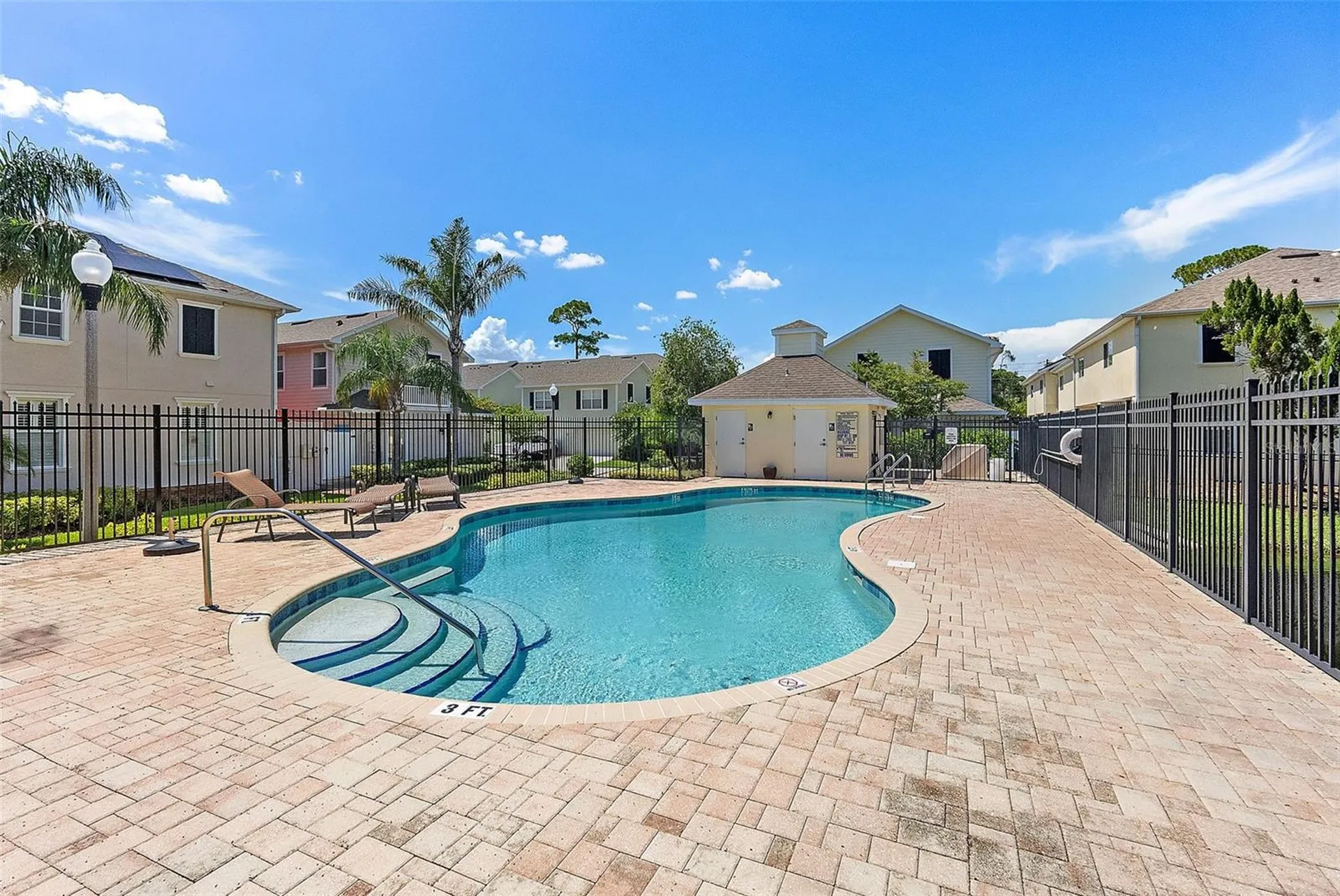 225 49th Avenue N St Petersburg FL 33703