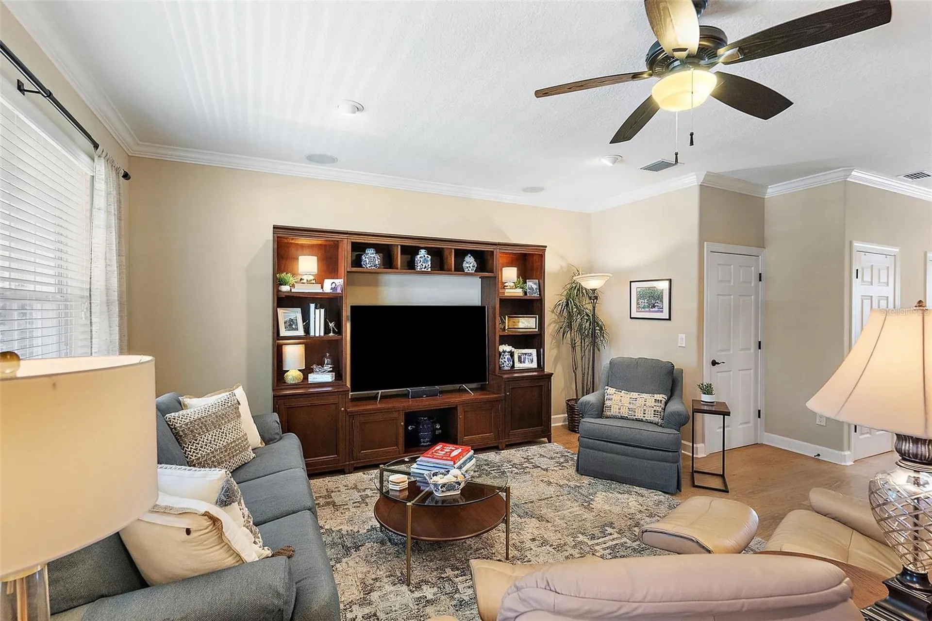 225 49th Avenue N St Petersburg FL 33703