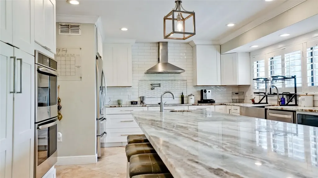 9403 9th Avenue NW Bradenton FL 34209