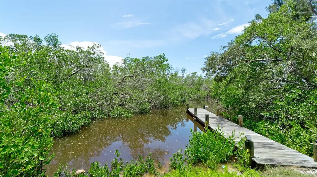 9403 9th Avenue NW Bradenton FL 34209