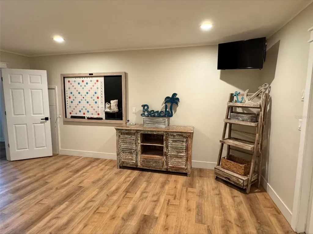 9403 9th Avenue NW Bradenton FL 34209