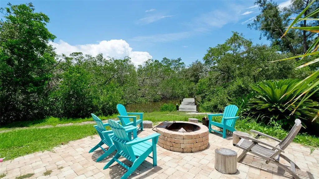 9403 9th Avenue NW Bradenton FL 34209