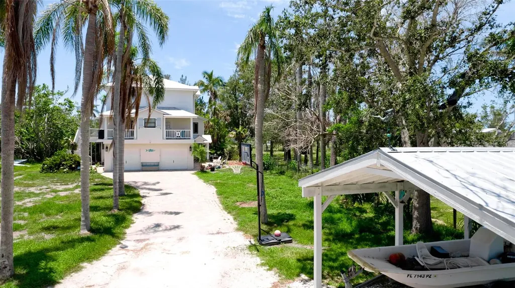 9403 9th Avenue NW Bradenton FL 34209