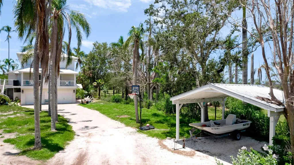 9403 9th Avenue NW Bradenton FL 34209