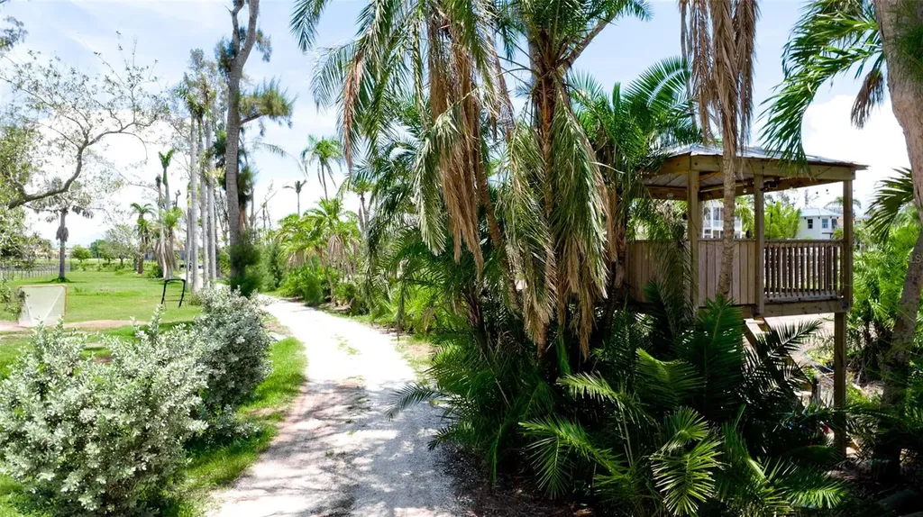 9403 9th Avenue NW Bradenton FL 34209