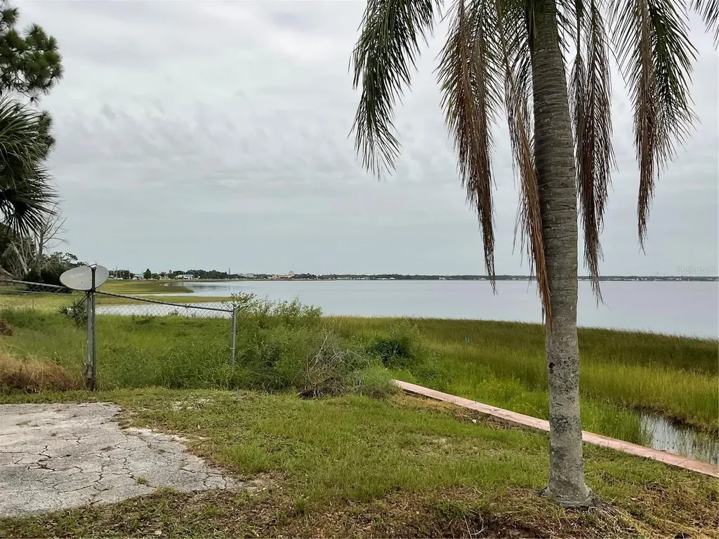 1025 Lakeview Drive Sebring FL 33870