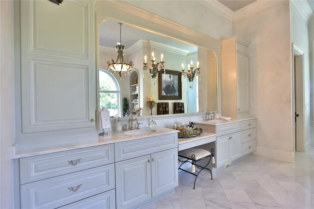 15305 NW Highway 320 Micanopy FL 32667
