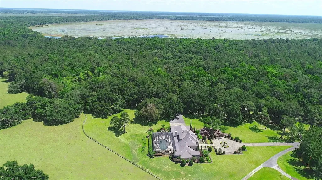 15305 NW Highway 320 Micanopy FL 32667