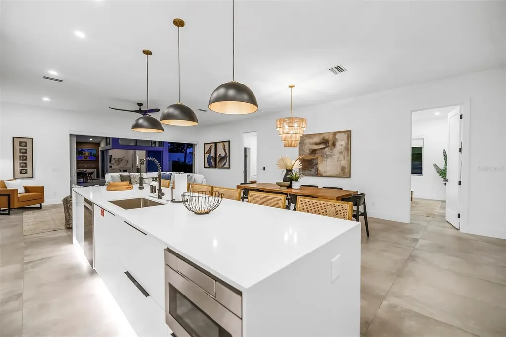 2065 Goldenrod Street Sarasota FL 34239