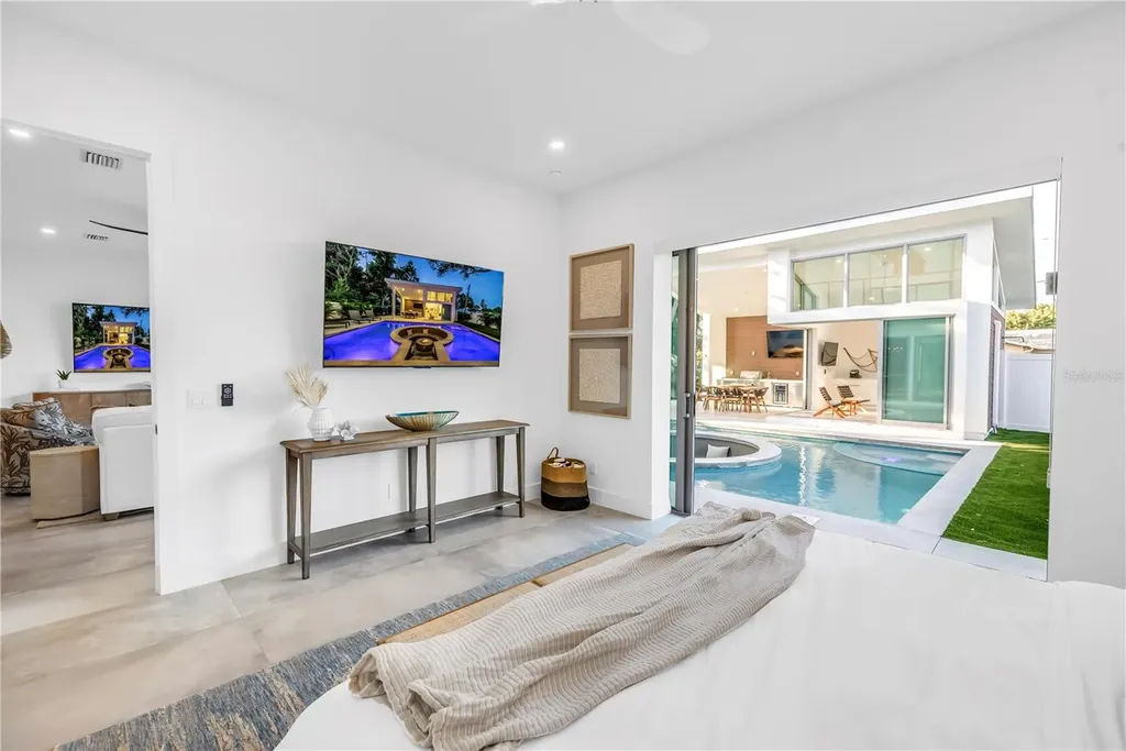 2065 Goldenrod Street Sarasota FL 34239