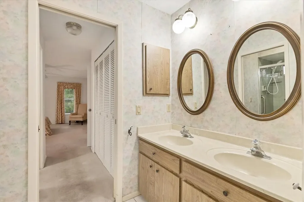 5510 Garden Lakes Oak Bradenton FL 34203